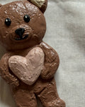 For Always Bear – handgemaakt reliëf wandobject voor de kinderkamer (liefdevol en zacht kunstwerk)